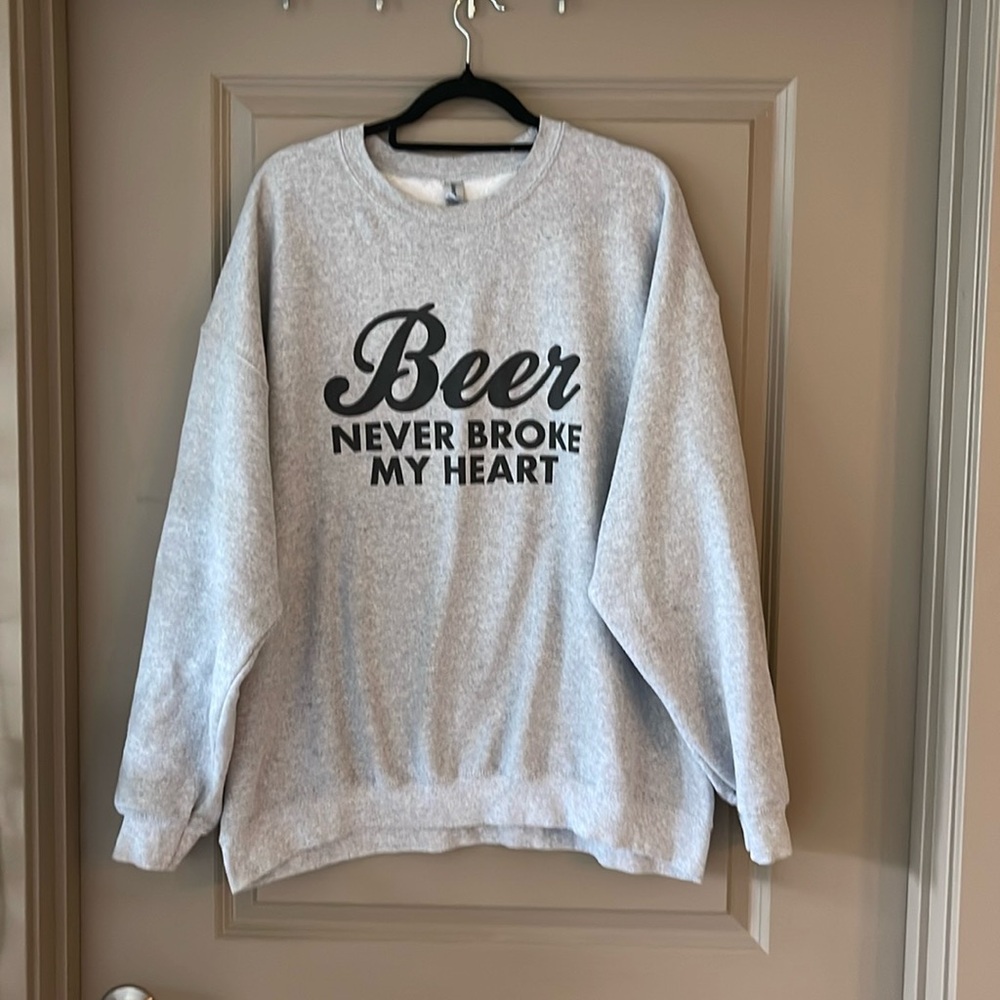 XXL concert sweatshirt